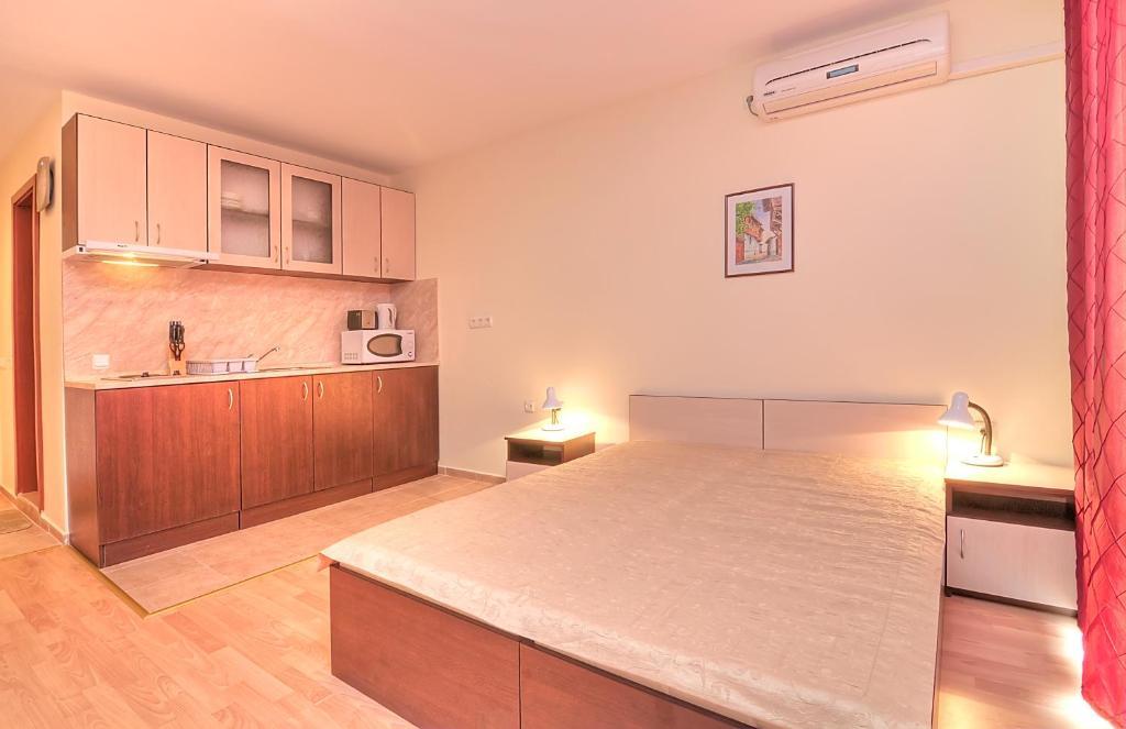 Crown And Imperial Apartments Sveti Vlas Habitación foto